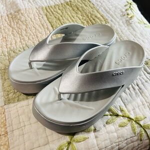 Croc flip flop platform